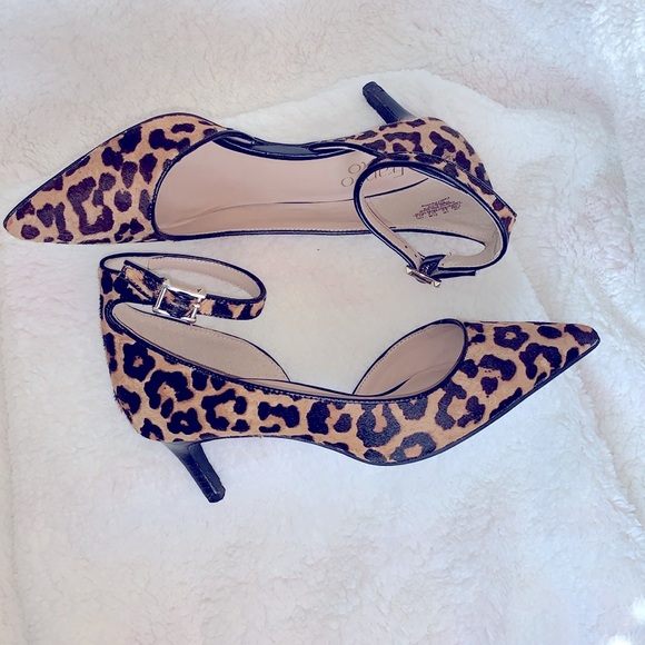 Ankle Strap Hair Calf Leopard Print Pumps - Picture 8 of 9